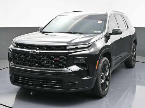 Used 2024 Chevrolet Traverse RS w/ LPO, Floor Liner Package image 3