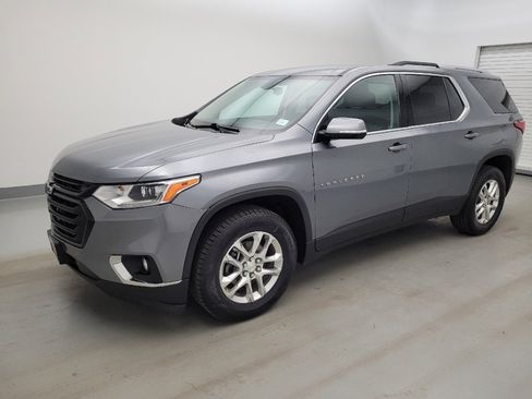 Used 2018 Chevrolet Traverse LT w/ LPO, Black Accent Package AWD/4WD image 2