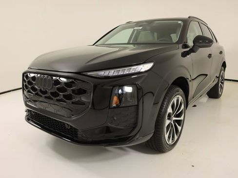 New 2026 Audi Q3 quattro 2.0T AWD/4WD image 1