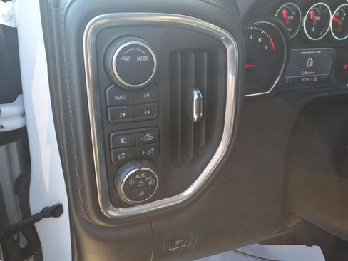 Used 2022 Chevrolet Silverado 1500 LT Trail Boss w/ Safety Package AWD/4WD image 17