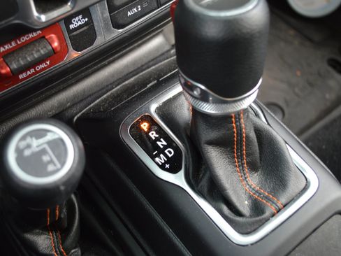 Used 2021 Jeep Gladiator Mojave AWD/4WD image 25