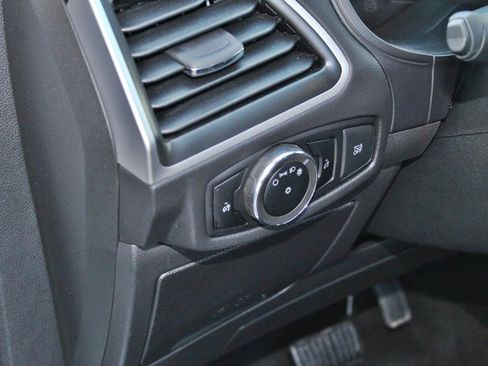 Used 2024 Ford Edge SEL image 20