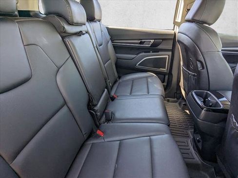 Used 2025 Kia Telluride LX image 20