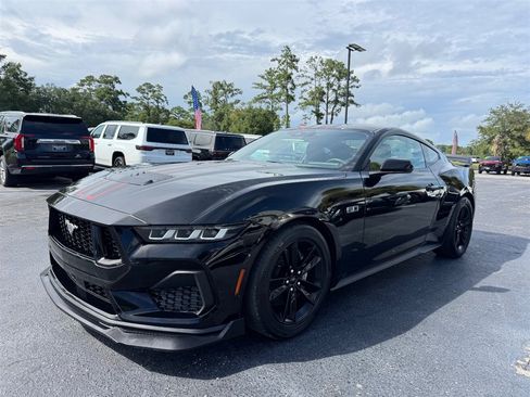 Used 2024 Ford Mustang GT RWD image 4