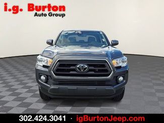 Used 2022 Toyota Tacoma SR5 AWD/4WD video 2