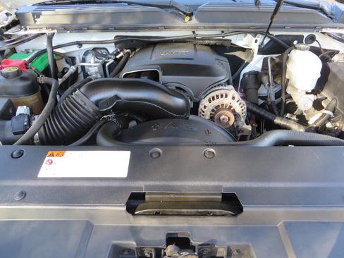 Used 2012 Chevrolet Suburban 2500 w/ Snow Plow Prep Package image 20