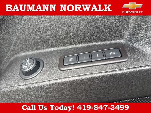 Used 2020 Chevrolet Equinox Premier AWD/4WD image 17