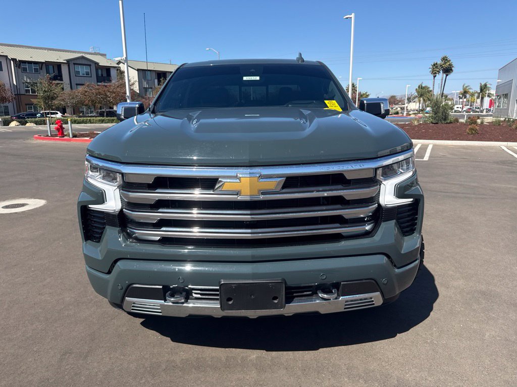 Used 2026 Chevrolet Silverado 1500 High Country w/ Technology Package AWD/4WD image 13