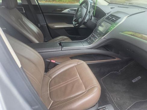 Used 2013 Lincoln MKZ image 6