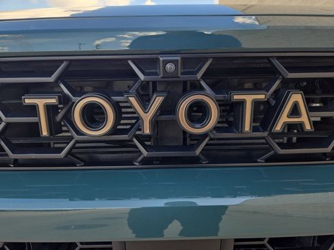 Used 2025 Toyota 4Runner Trailhunter AWD/4WD image 9
