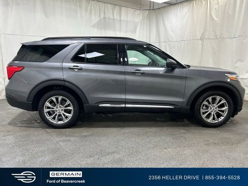 Certified 2022 Ford Explorer XLT w/ Equipment Group 202A image 9