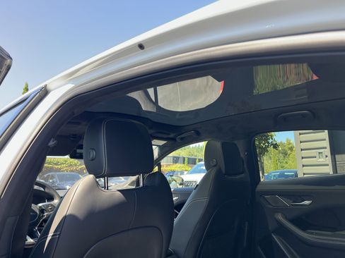 Certified 2024 Jaguar I-PACE R-Dynamic HSE AWD/4WD image 18