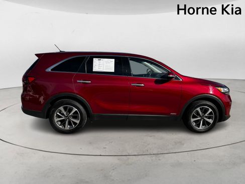 Used 2020 Kia Sorento AWD V6 image 3