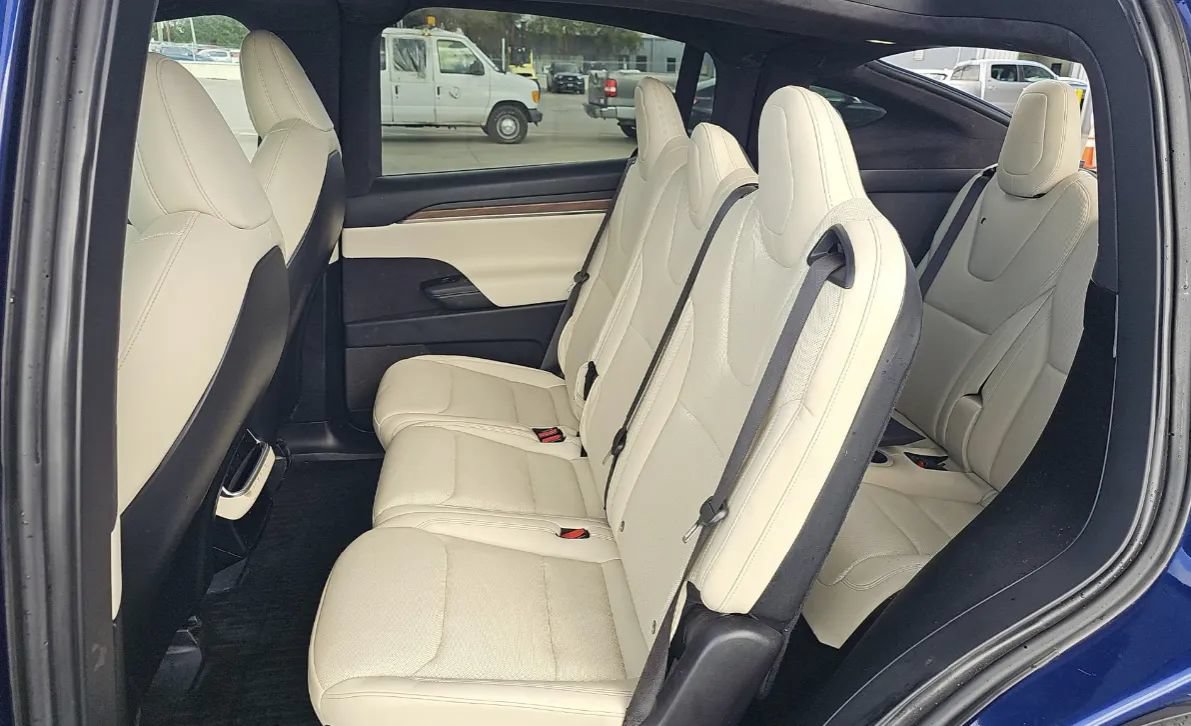 Used 2022 Tesla Model X AWD/4WD image 7