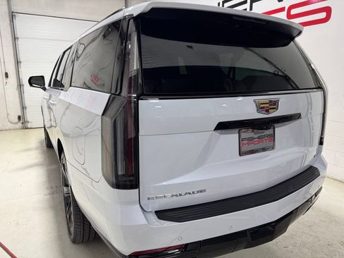 Used 2026 Cadillac Escalade ESV Sport w/ Touring Package AWD/4WD image 5