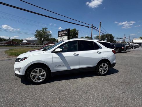 Used 2018 Chevrolet Equinox LT AWD/4WD image 3