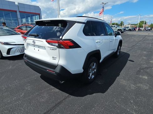 Used 2025 Toyota RAV4 XLE AWD/4WD image 3