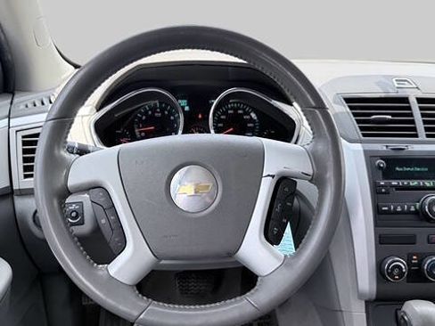 Used 2011 Chevrolet Traverse LS FWD image 21