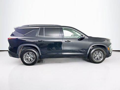 Used 2025 Chevrolet Traverse LT FWD image 10