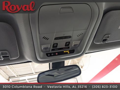 Used 2018 GMC Acadia SLT image 23