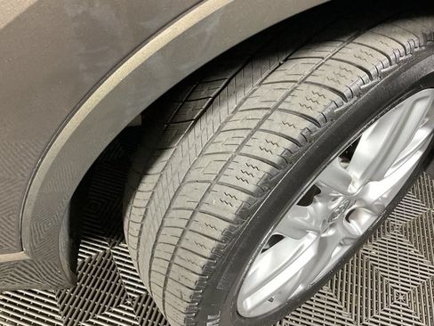Used 2019 Buick Envision Premium AWD/4WD image 40