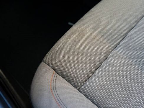 Used 2025 Chevrolet Traverse LT image 27