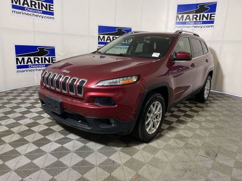 Used 2017 Jeep Cherokee Latitude w/ True North Edition AWD/4WD image 11