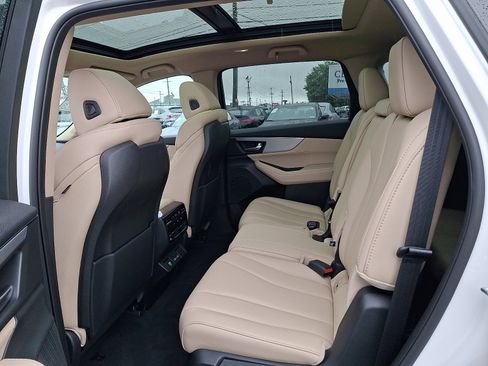 Used 2024 Acura MDX SH-AWD image 11