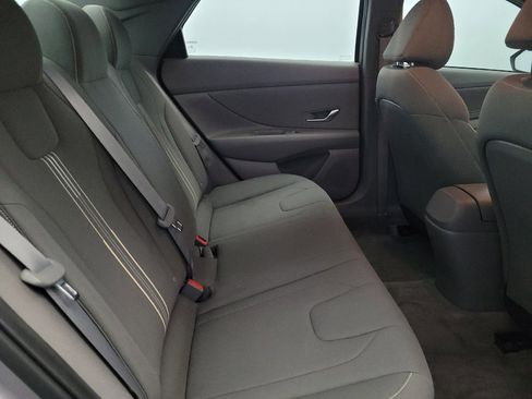 Used 2023 Hyundai Elantra SEL w/ Convenience Package image 19