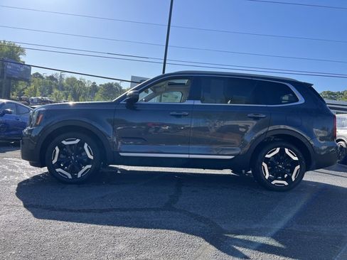 Used 2024 Kia Telluride S w/ S Sunroof Package image 2