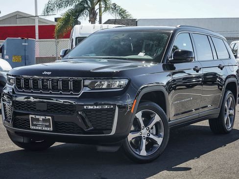 New 2026 Jeep Grand Cherokee L Limited image 1