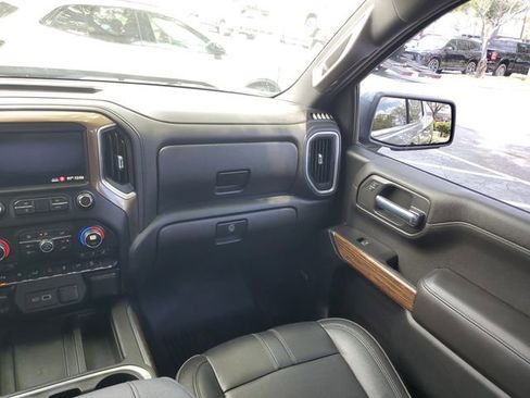 Used 2019 Chevrolet Silverado 1500 High Country w/ Z71 Off-Road Package AWD/4WD image 15