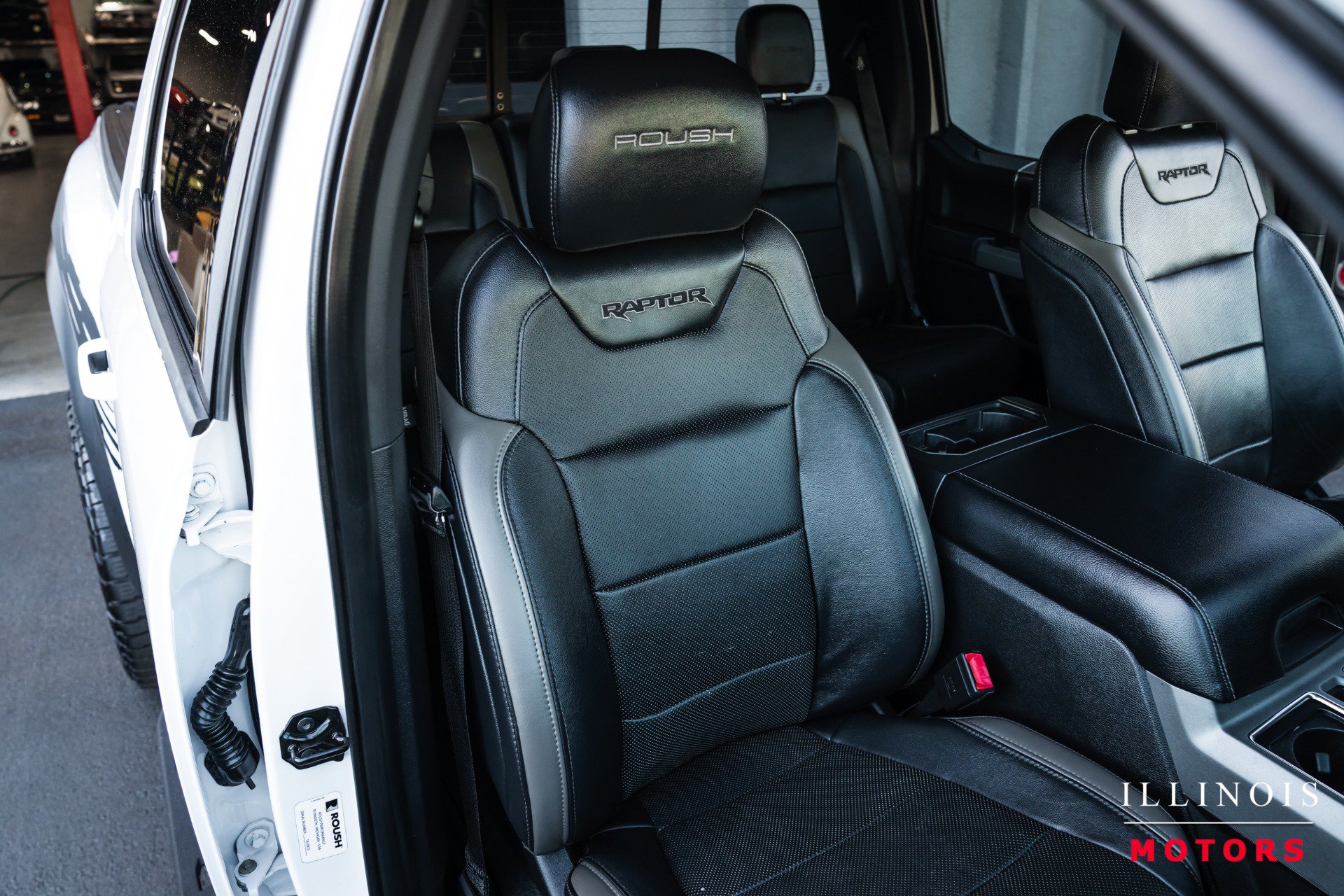 Used 2018 Ford F150 Raptor w/ Equipment Group 802A Luxury AWD/4WD image 32