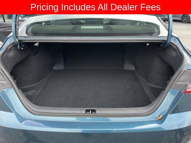 Used 2025 Toyota Camry SE FWD image 11