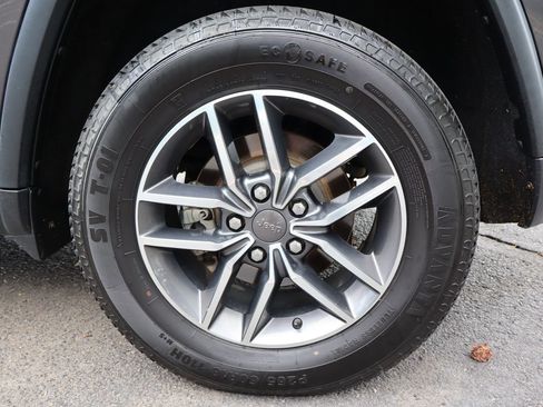 Used 2019 Jeep Grand Cherokee Limited w/ Luxury Group II AWD/4WD image 42