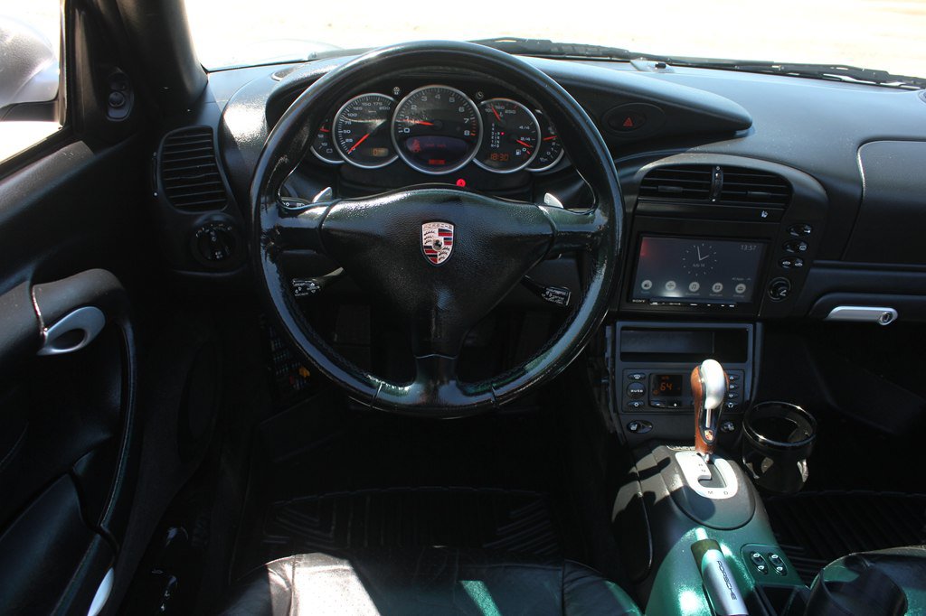 Used 2004 Porsche 911 Carrera RWD image 17