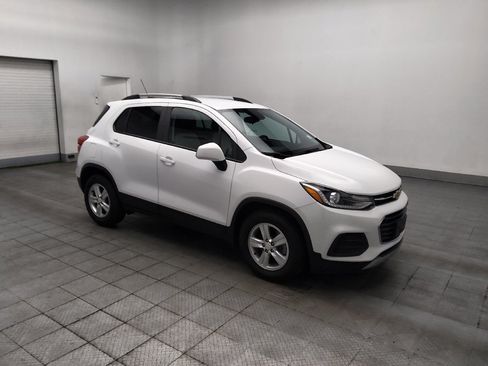 Used 2021 Chevrolet Trax LT FWD image 11