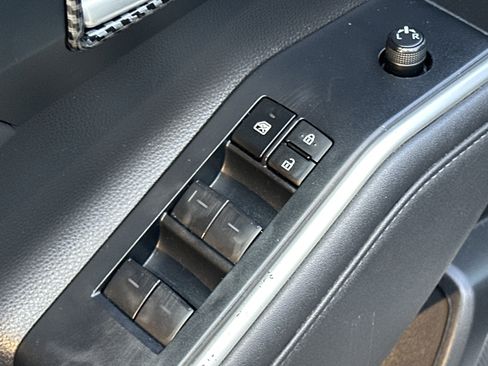 Used 2023 Toyota Highlander XSE image 17