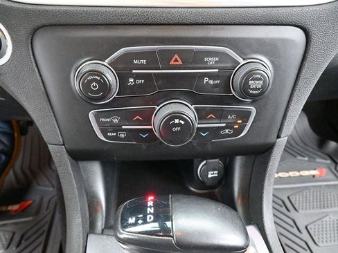 Used 2020 Dodge Charger SXT w/ Blacktop Package RWD image 23