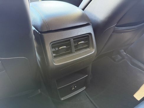 Used 2022 Ford Edge SEL image 28