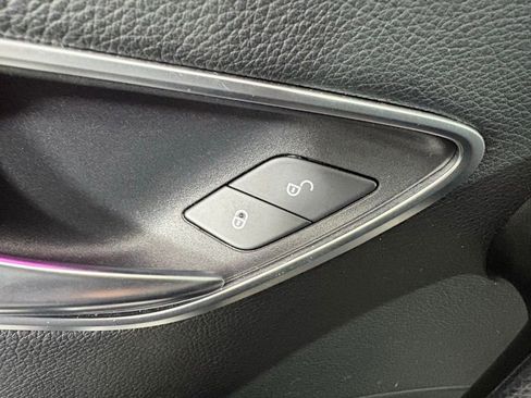 Used 2021 Mercedes-Benz E 350 4MATIC Sedan image 14