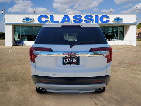 Used 2023 GMC Acadia SLE w/ Driver Convenience Package FWD image 6