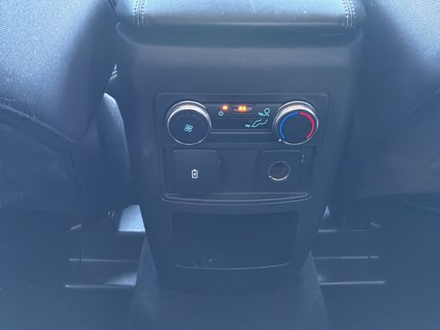 Used 2021 Ford Explorer XLT RWD image 17