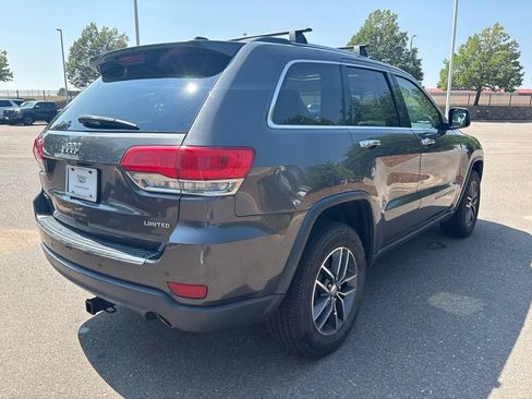 Used 2017 Jeep Grand Cherokee Limited AWD/4WD image 5