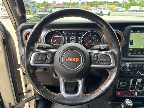 Used 2020 Jeep Gladiator Mojave AWD/4WD image 21