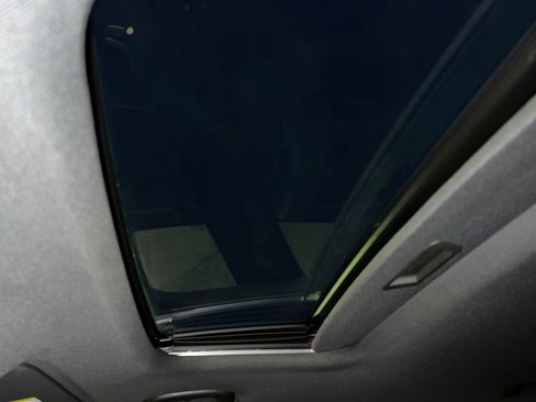 Used 2024 Chevrolet Trax RS w/ Sunroof Package image 25