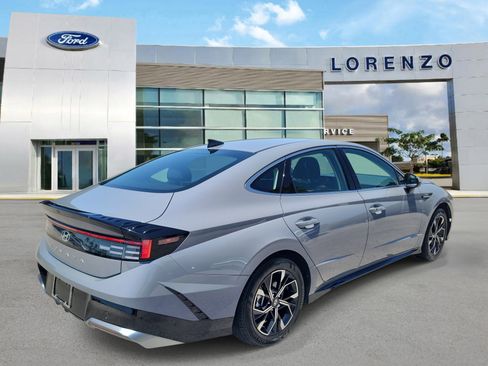 Used 2025 Hyundai Sonata SEL FWD image 5