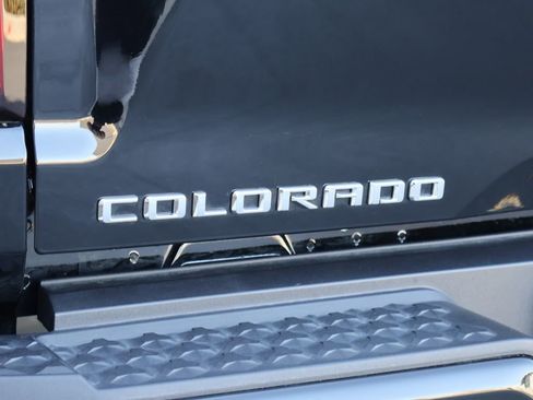 Used 2024 Chevrolet Colorado ZR2 w/ ZR2 Convenience Package III image 8