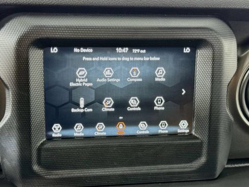 Used 2023 Jeep Wrangler Unlimited AWD/4WD image 29