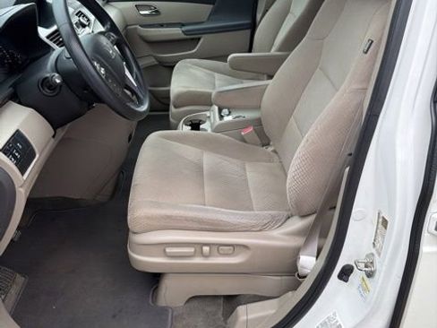 Used 2014 Honda Odyssey EX image 5
